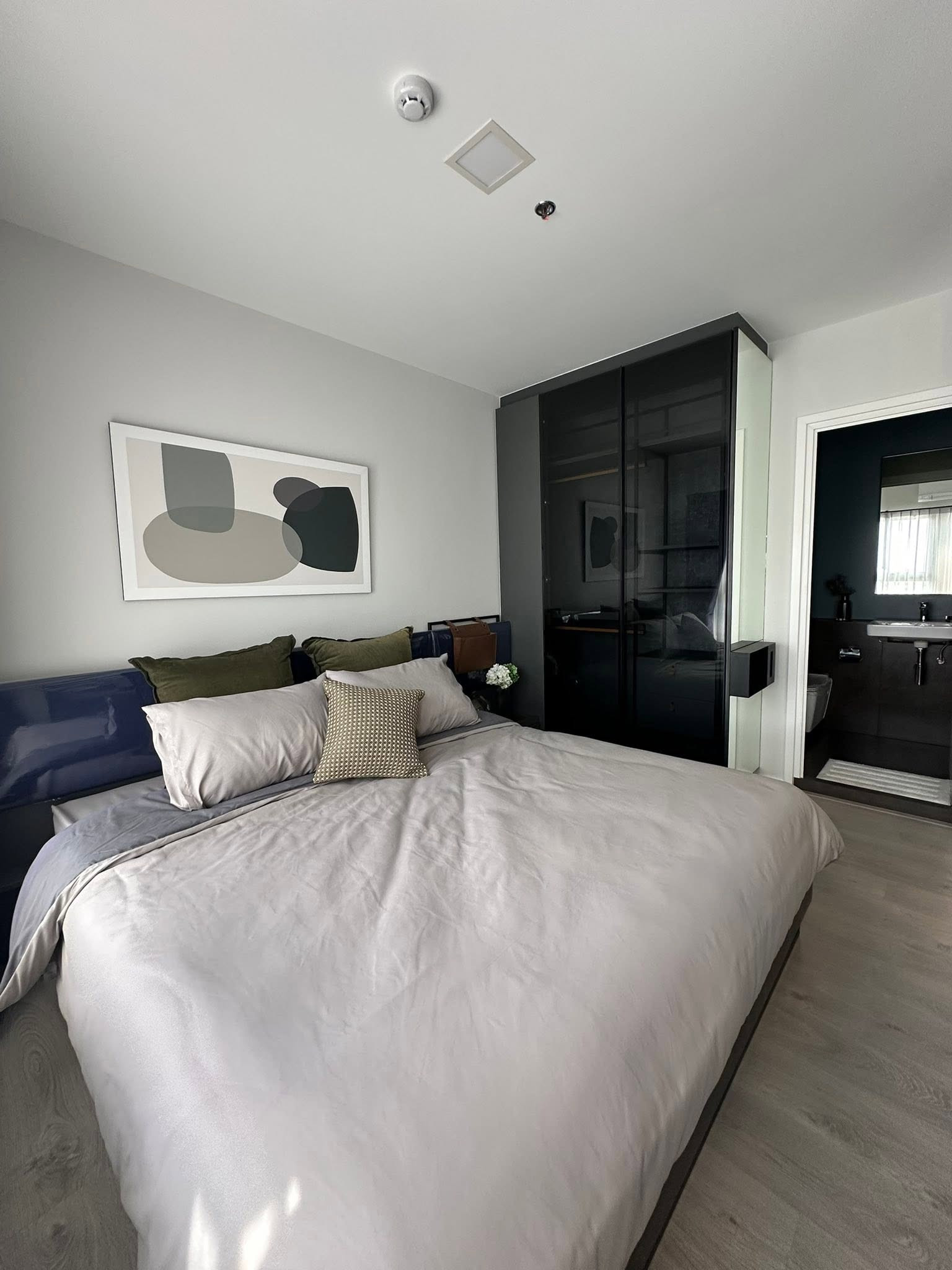 *** Condo for rent : The Key MRT Phetkasem 48 (New room) *** 