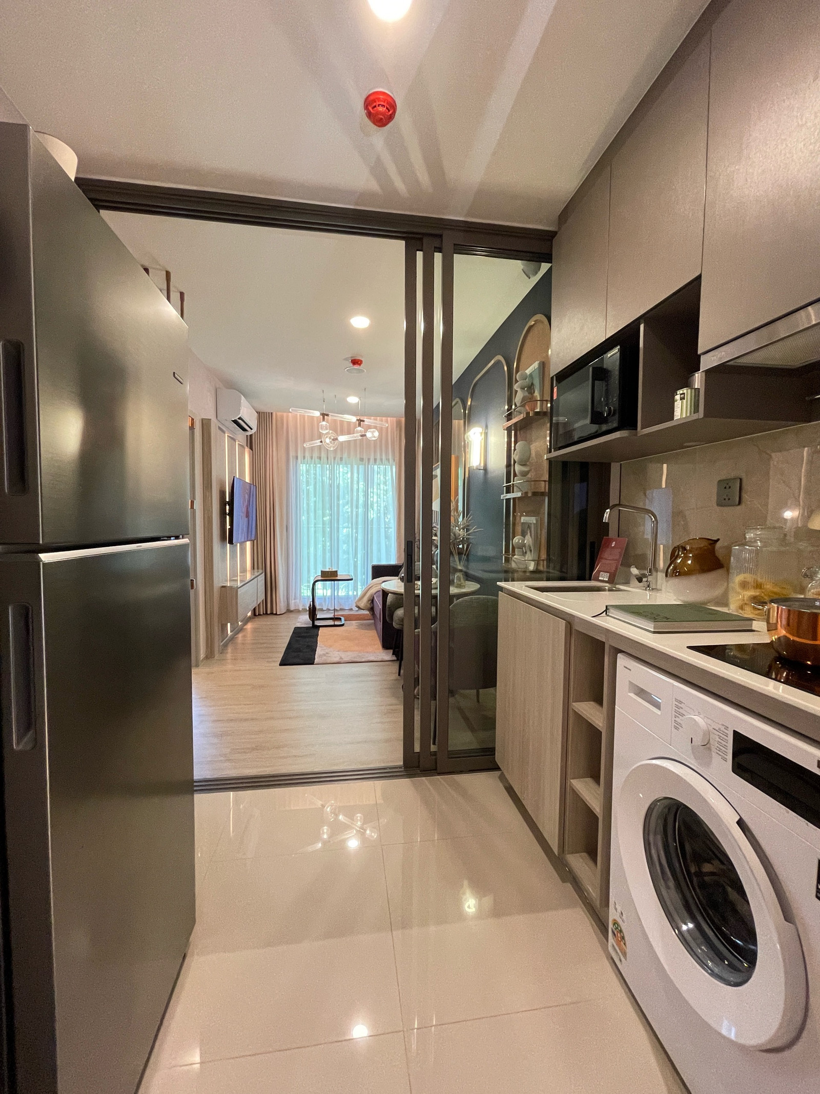 LIFE สุขุมวิท – พระราม 4 | 1 Bedroom | 31 ตร.ม. | คอนโดใหม่บนทำเลที่ทุกคนจับตามอง Tel. 0636569606