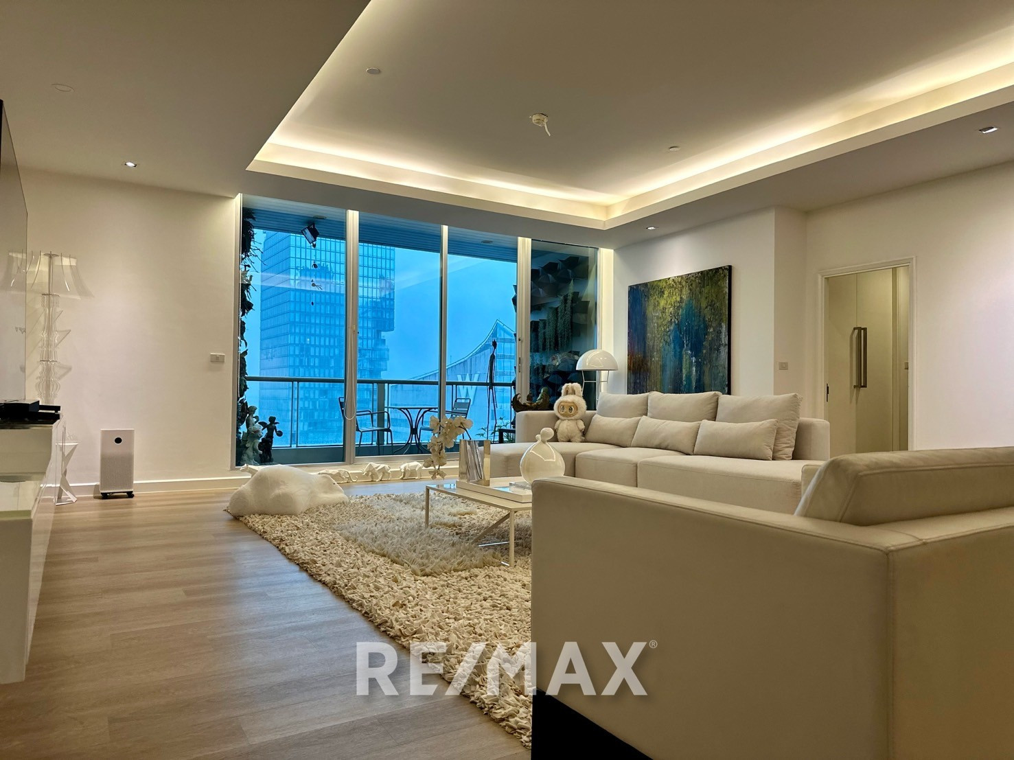 Sky Villas (in same building as Ascott Sathorn Bangkok) Please feel free to leave me a message on LINE