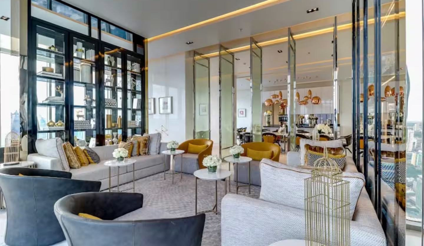 ขายคอนโด Luxury ใจกลางเมือง Hyde Sukhumvit 11 ใกล้ BTS นานา ()