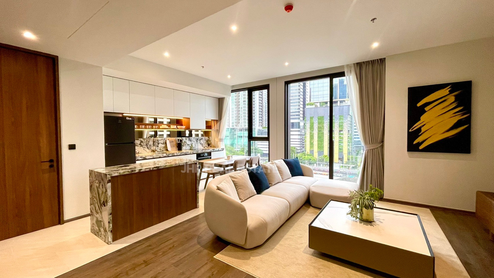 Best Deal🔥Brand New🔥2 bed 2 bath🛁 ROMM Convent Luxury Condo ว่างให้เช่า พร้อมให้เข้าอยู่ Line id : @jhrcondo – รูปที่ 3