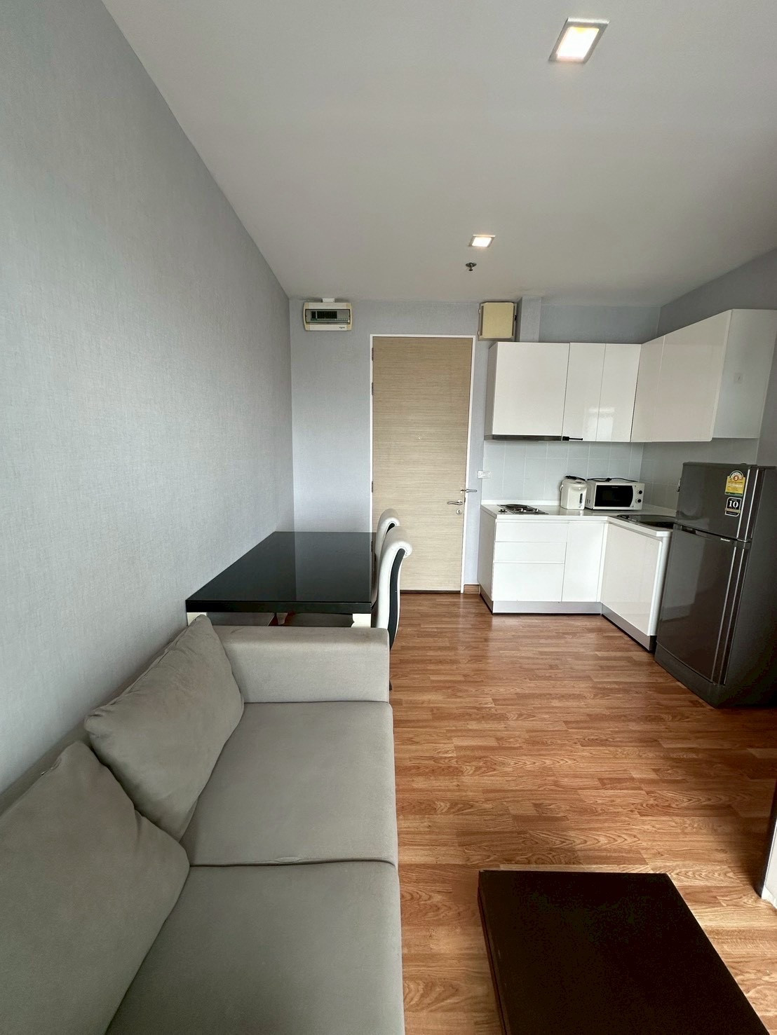 For Rent | The Coast | 2-bedroom 2-bathroom | 20,000/mo. | 52 sq.m.