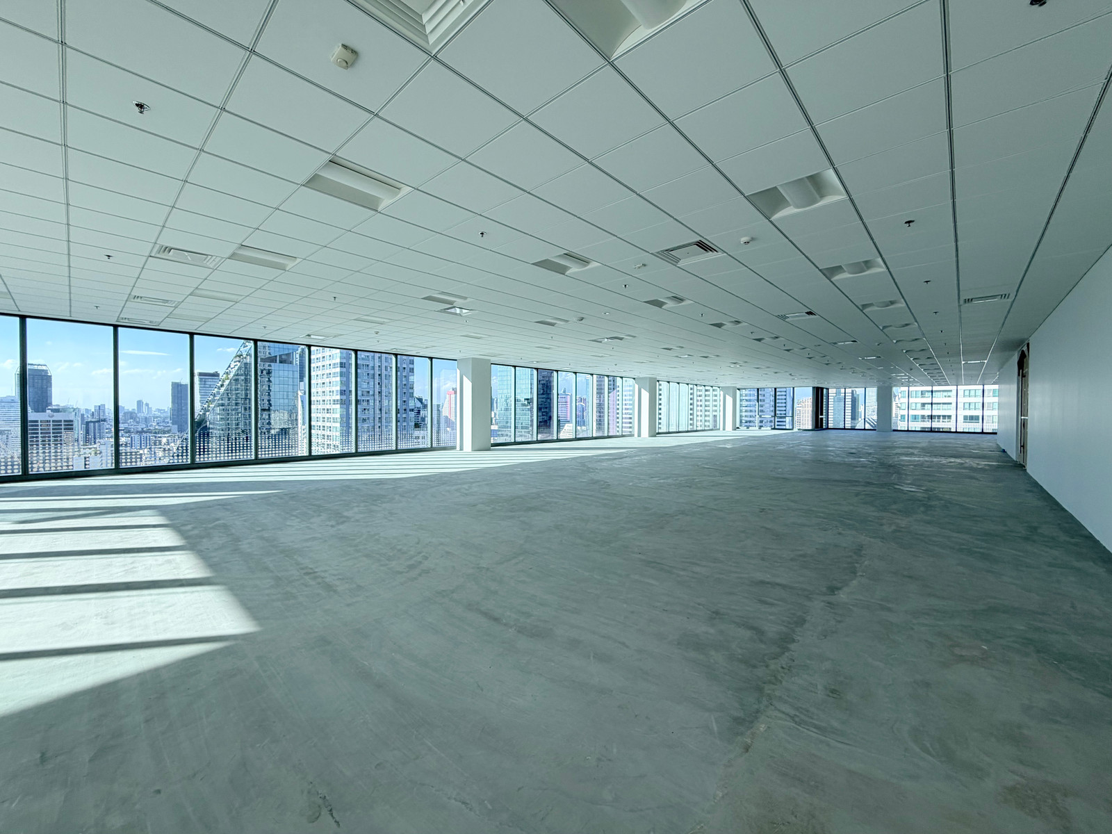 Grade A Office, with skywalk access from BTS St. Louis.