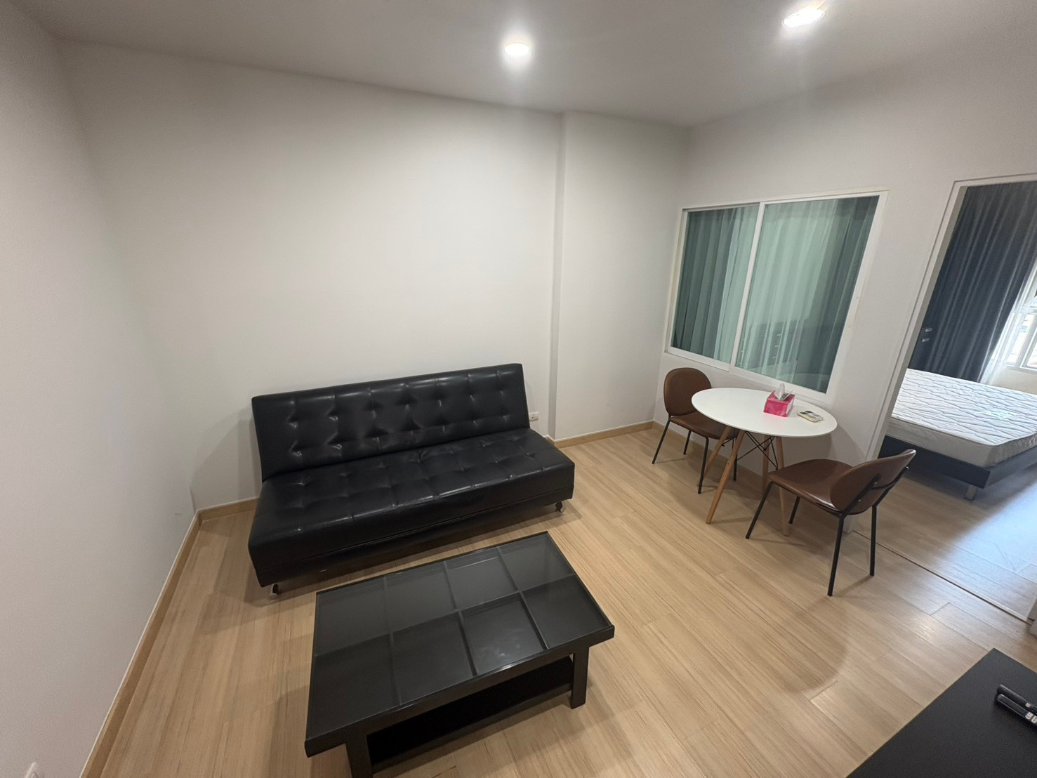 2ห้องนอน 2ห้องน้ำ ให้เช่า เฟอร์นิเจอร์ตกแต่งพร้อมอยู่ เครื่องใช้ไฟฟ้าครบ ห้องปรับปรุงใหม่ – รูปที่ 2