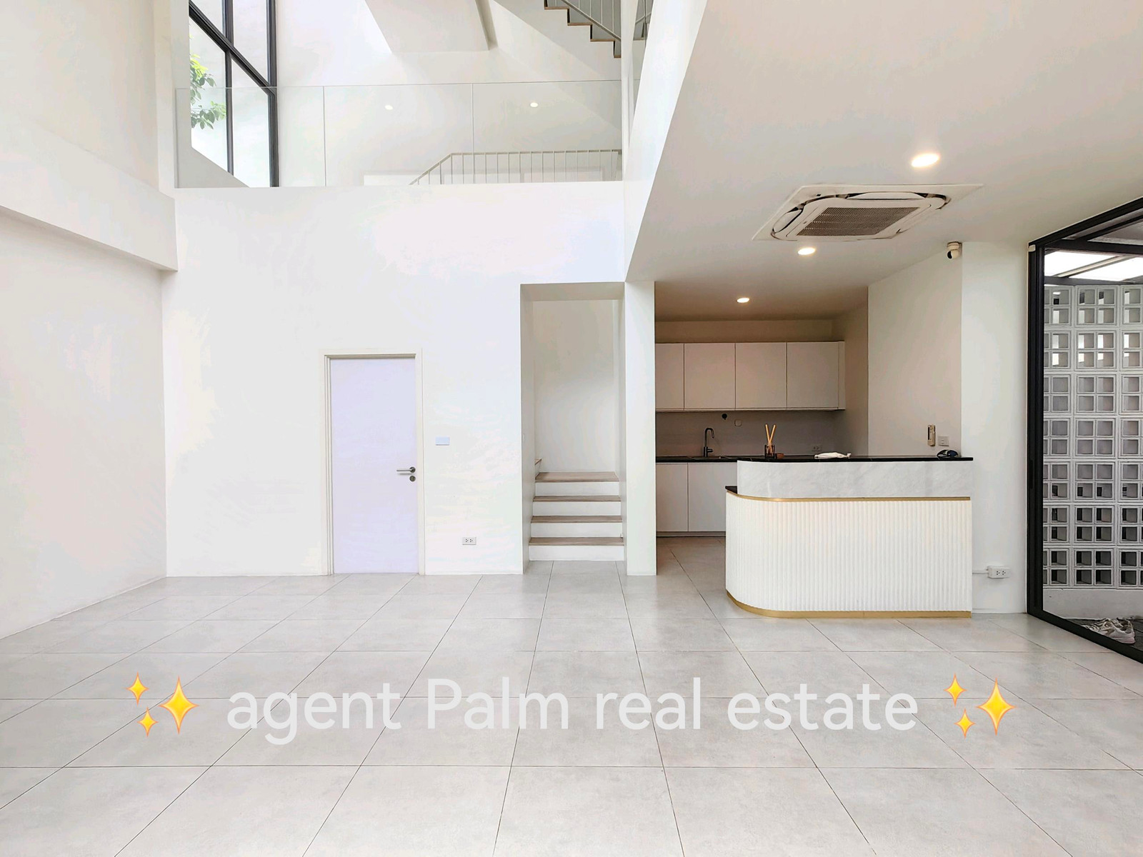 🏢✨ ให้เช่า Home Office ระดับ Luxury @ ARKIN วิภาวดี 84
ทำเลศักยภาพ ใกล้สนามบินดอนเมือง เพียง 50 เมตรจากถนนใหญ่ ✈️ 🏢✨ ให้เช่า Home Office ระดับ Luxury @ ARKIN วิภาวดี 84
ทำเลศักยภาพ ใกล้สนามบินดอนเมือง เพียง 50 เมตรจากถนนใหญ่ ✈️