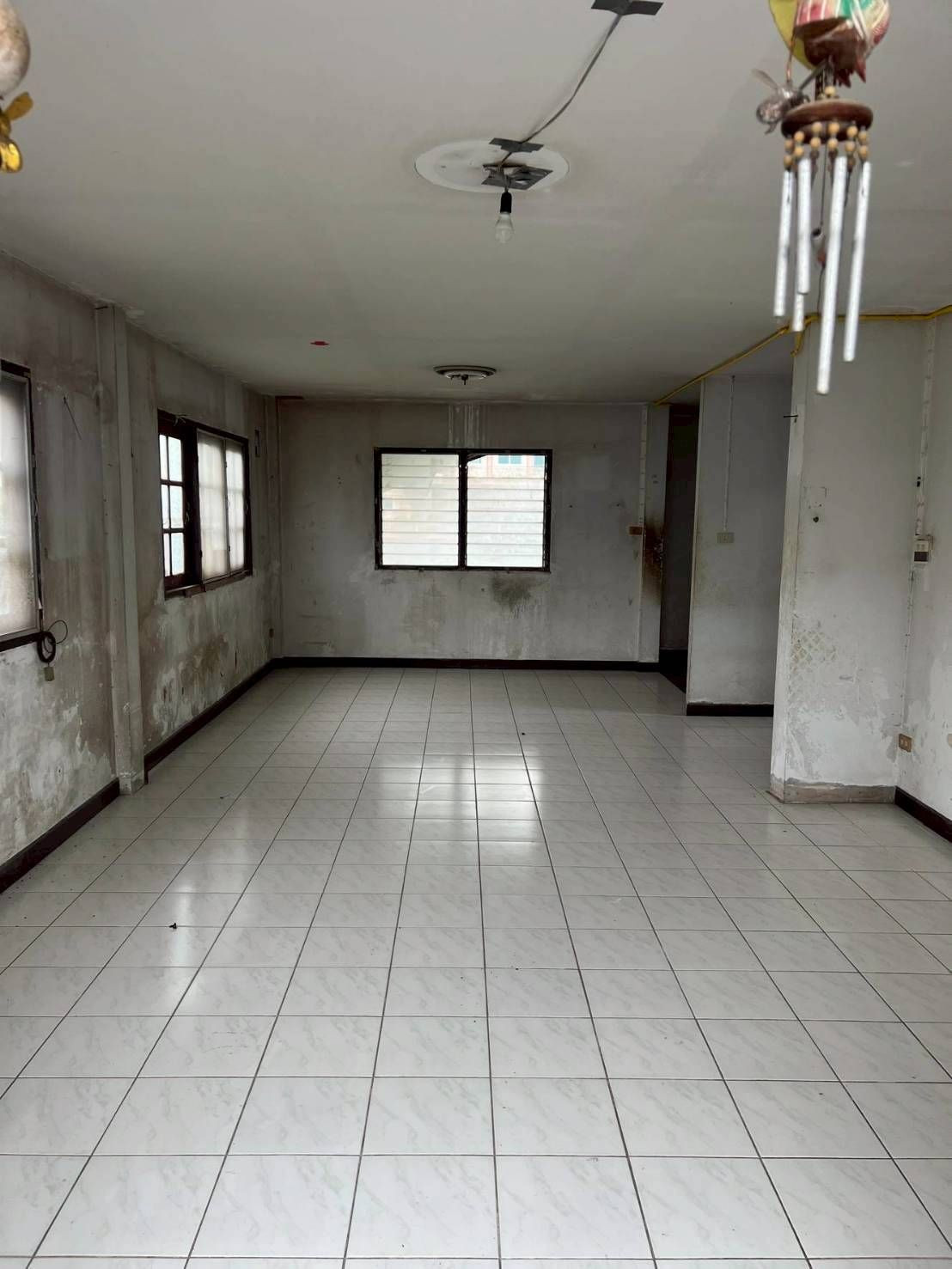 A charming family home on a spacious 107 Sq.Wah land plot, conveniently located near Bang Phli Industrial Estate with easy access to Bangna-Trad Road and Sukhumvit Road. – รูปที่ 2