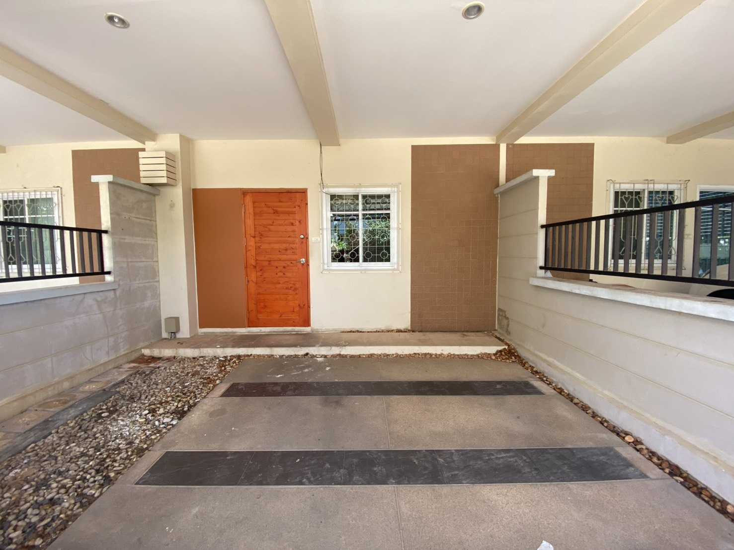 2-story townhome Grand Trend Village, near Naresuan University 2-story townhome Grand Trend Village, near Naresuan University