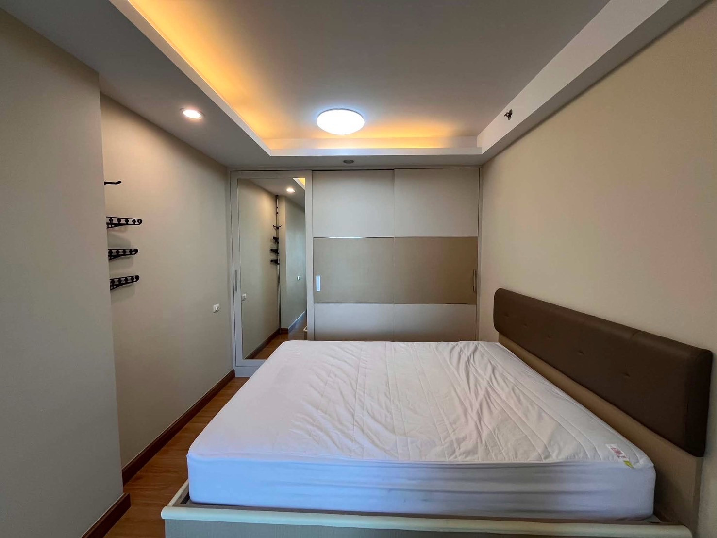 Condo for rent Supalai Park Khaerai Ngamwongwan // Size 46 sq m // 18th floor // 1 bedroom // City view // Price 12,000 baht Condo for rent Supalai Park Khaerai Ngamwongwan // Size 46 sq m // 18th floor // 1 bedroom // City view // Price 12,000 baht