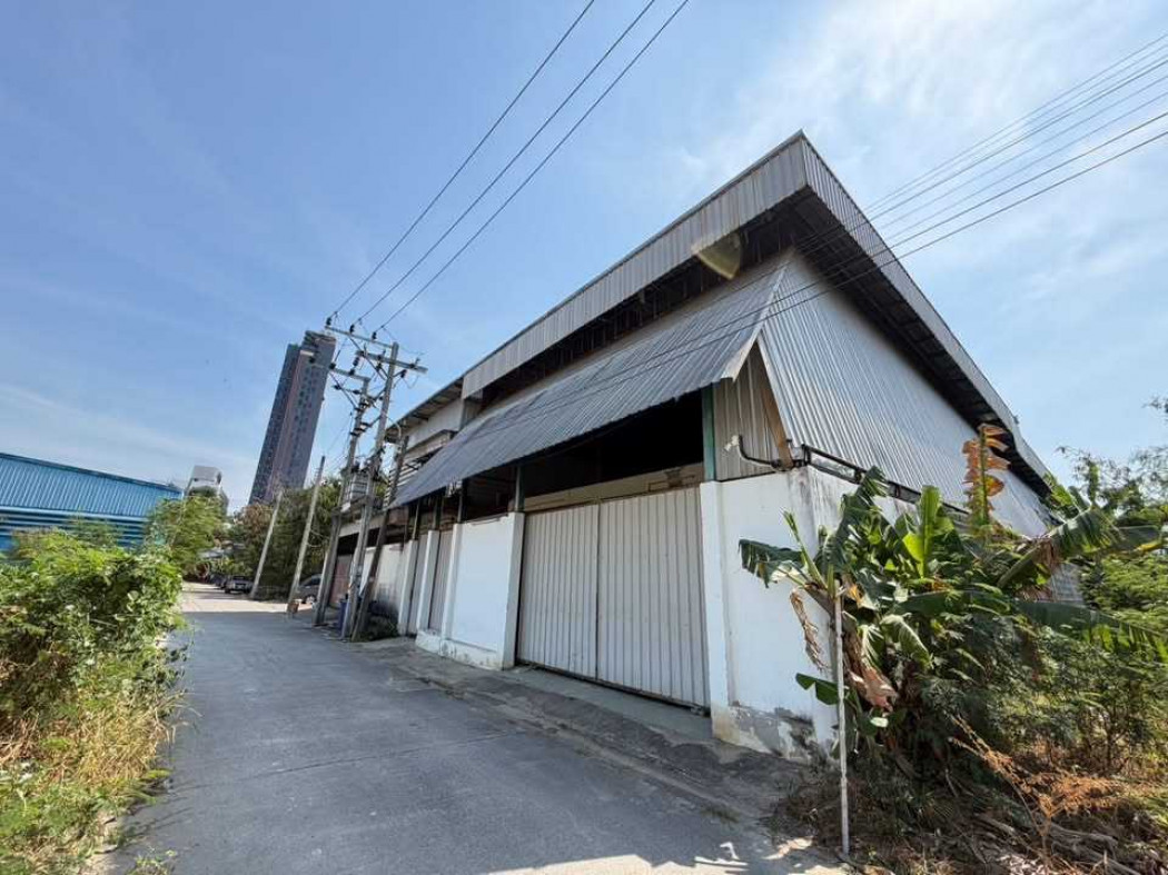 Warehouse with office space for sale in Bang Phli, Samut Prakan area. Ready to use immediately. 500 sq m, 2 rai 2 sq wa.