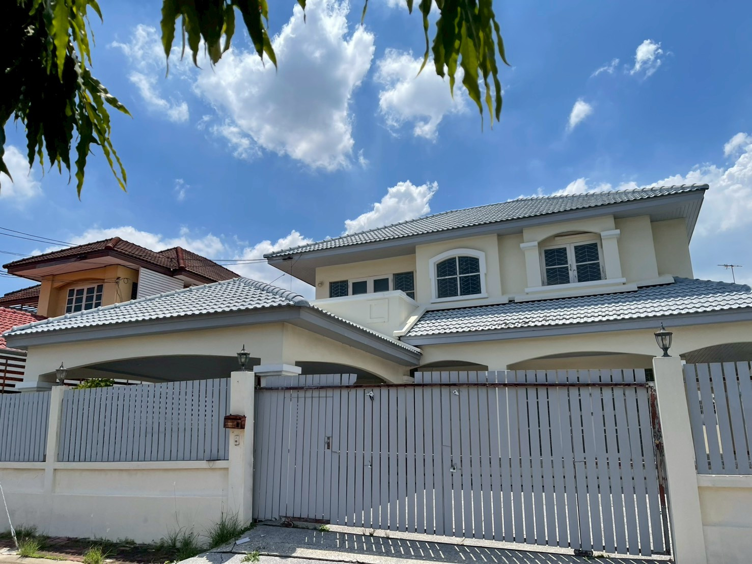 🏡✨ [ขาย] บ้านเดี่ยวหลังใหญ่ ม.ชัยพฤกษ์ สุขาภิบาล 5 | 143 ตร.ว. ฟังก์ชัน 4 นอน 5 น้ำ + ศาลาสระเลี้ยงปลา ในราคาเพียง 13.5 ล้านบาท!