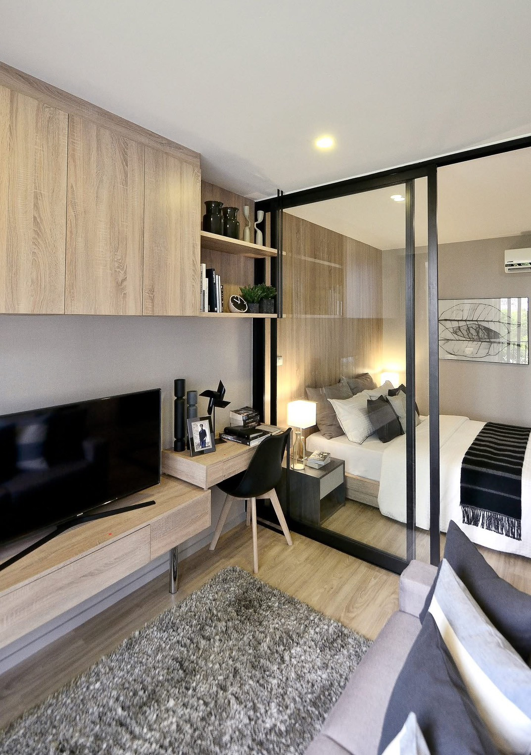 Low Rise Condo Sathorn, near BTS Surasak and expressway.