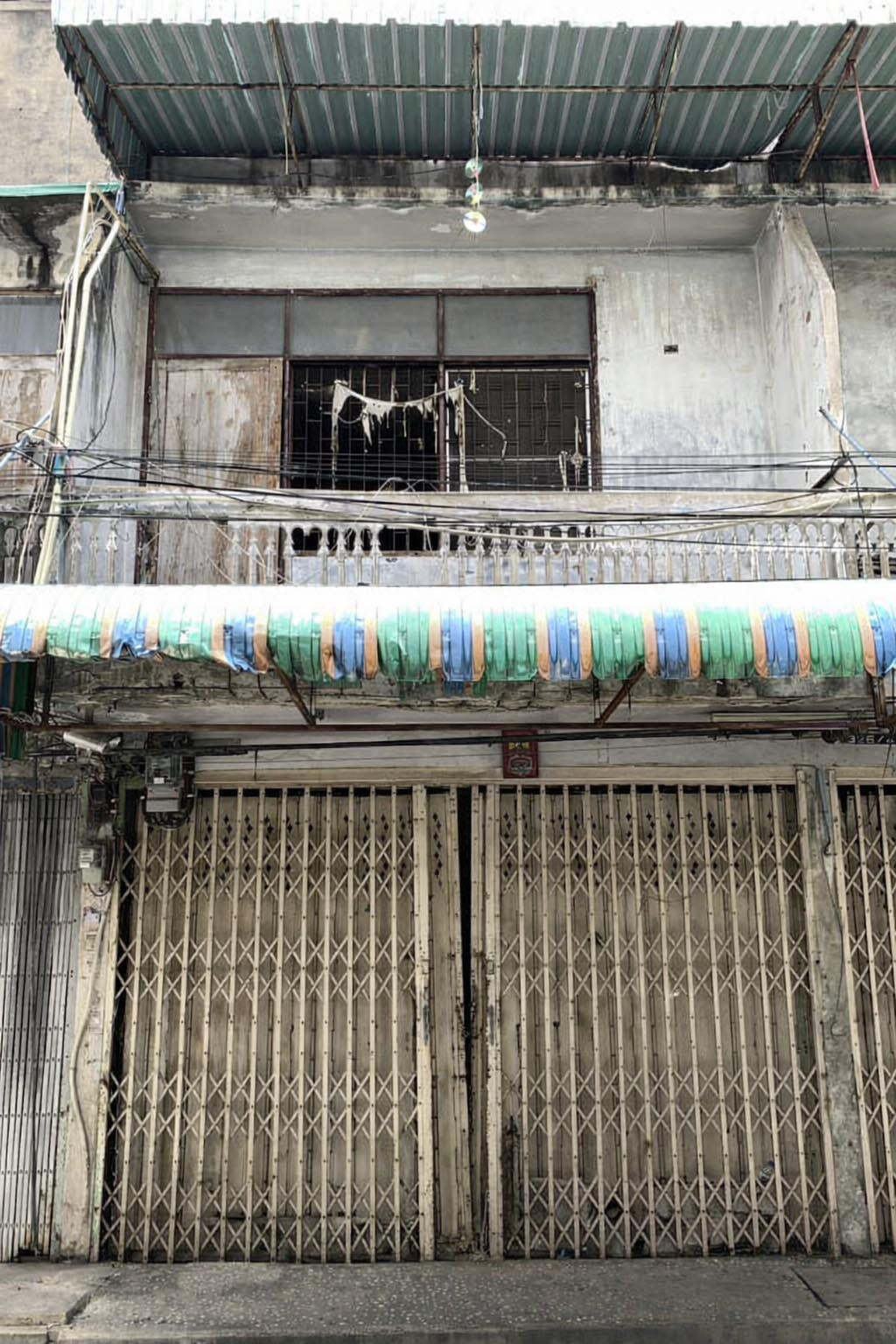 Townhouse for sale, prime location, Charoen Nakhon 62 or Somdet Phra Chao Taksin 33. Townhouse for sale, prime location, Charoen Nakhon 62 or Somdet Phra Chao Taksin 33.