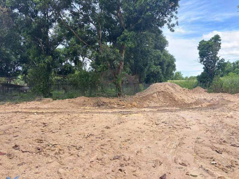 Land for sale, purple zone (industrial park), Sriracha, Nong Kham, 16 rai, near Pinthong Industrial Estate. Land for sale, purple zone (industrial park), Sriracha, Nong Kham, 16 rai, near Pinthong Industrial Estate.