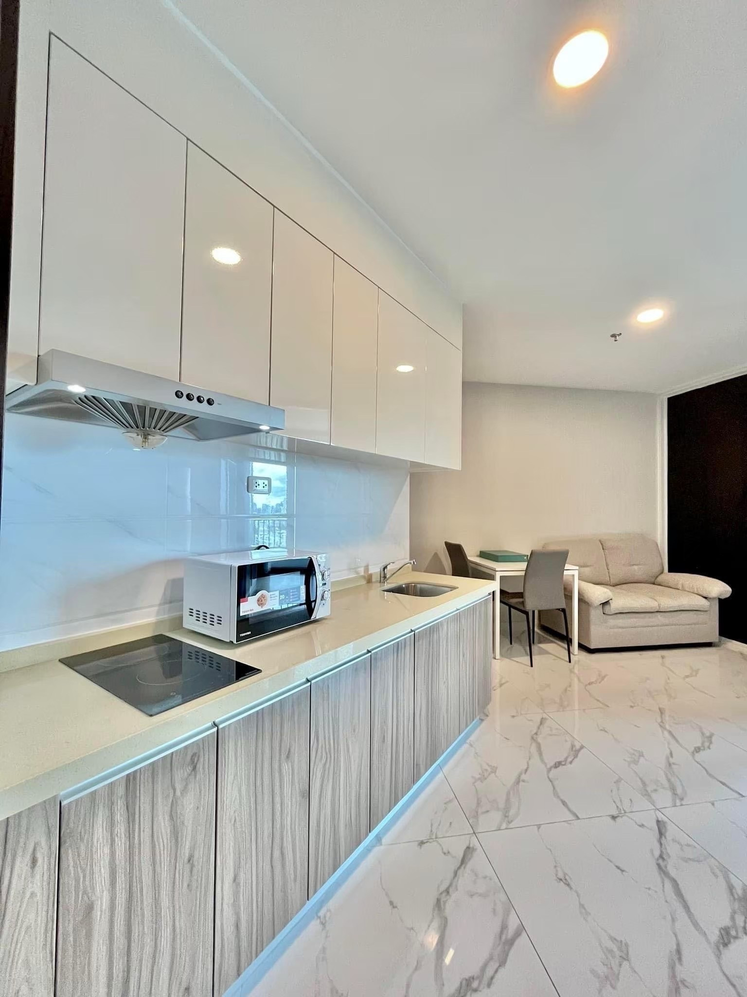 🏢 Artisan Ratchada 👫Best price ‼️High floor, unblocked view✨ Spacious room 33 sq m. Comfortable to live in | 🚆 Near MRT Rama 9 | 🌿 Quiet, private project with a large central area complete with 🏢 Artisan Ratchada 👫Best price ‼️High floor, unblocked view✨ Spacious room 33 sq m. Comfortable to live in | 🚆 Near MRT Rama 9 | 🌿 Quiet, private project with a large central area complete with