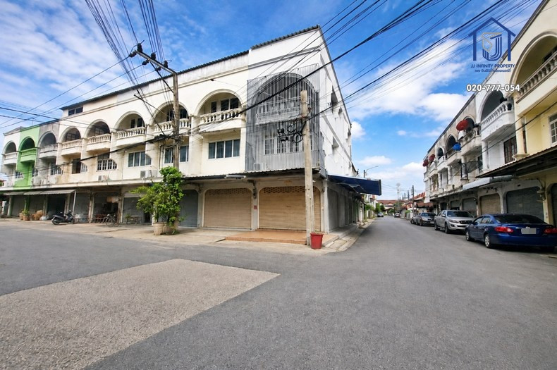 ขายอาคารพาณิชย์ 3 ชั้น  หมู่บ้านธนาลักษณ์ รามอินทรา 8 แยก 2 หลังมุม ใกล้รถไฟฟ้าสายสีชมพู – รูปที่ 2