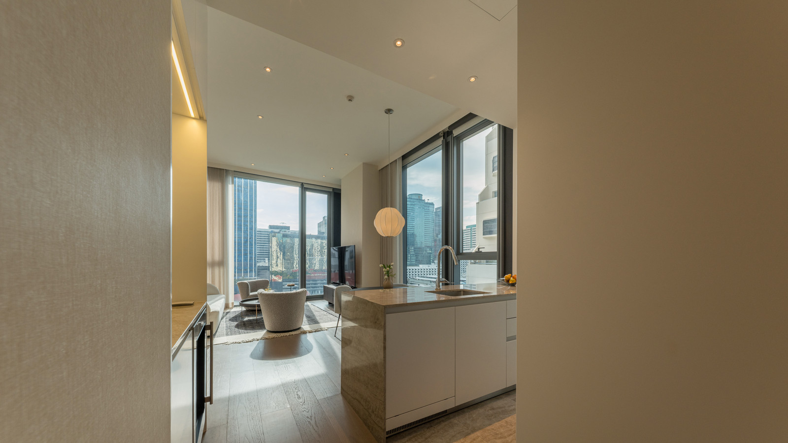 💎ขายด่วน! SCOPE Langsuan ห้อง 1 Bed ไซส์ใหญ่ 85.26 ตร.ม. ชั้น 10 วิวเมืองราชดำริ-สยาม เฟอร์ฯ ครบ พร้อมอยู่ TYPE Chanintr (Pet-Friendly & Private Lift) 💎ขายด่วน! SCOPE Langsuan ห้อง 1 Bed ไซส์ใหญ่ 85.26 ตร.ม. ชั้น 10 วิวเมืองราชดำริ-สยาม เฟอร์ฯ ครบ พร้อมอยู่ TYPE Chanintr (Pet-Friendly & Private Lift)
