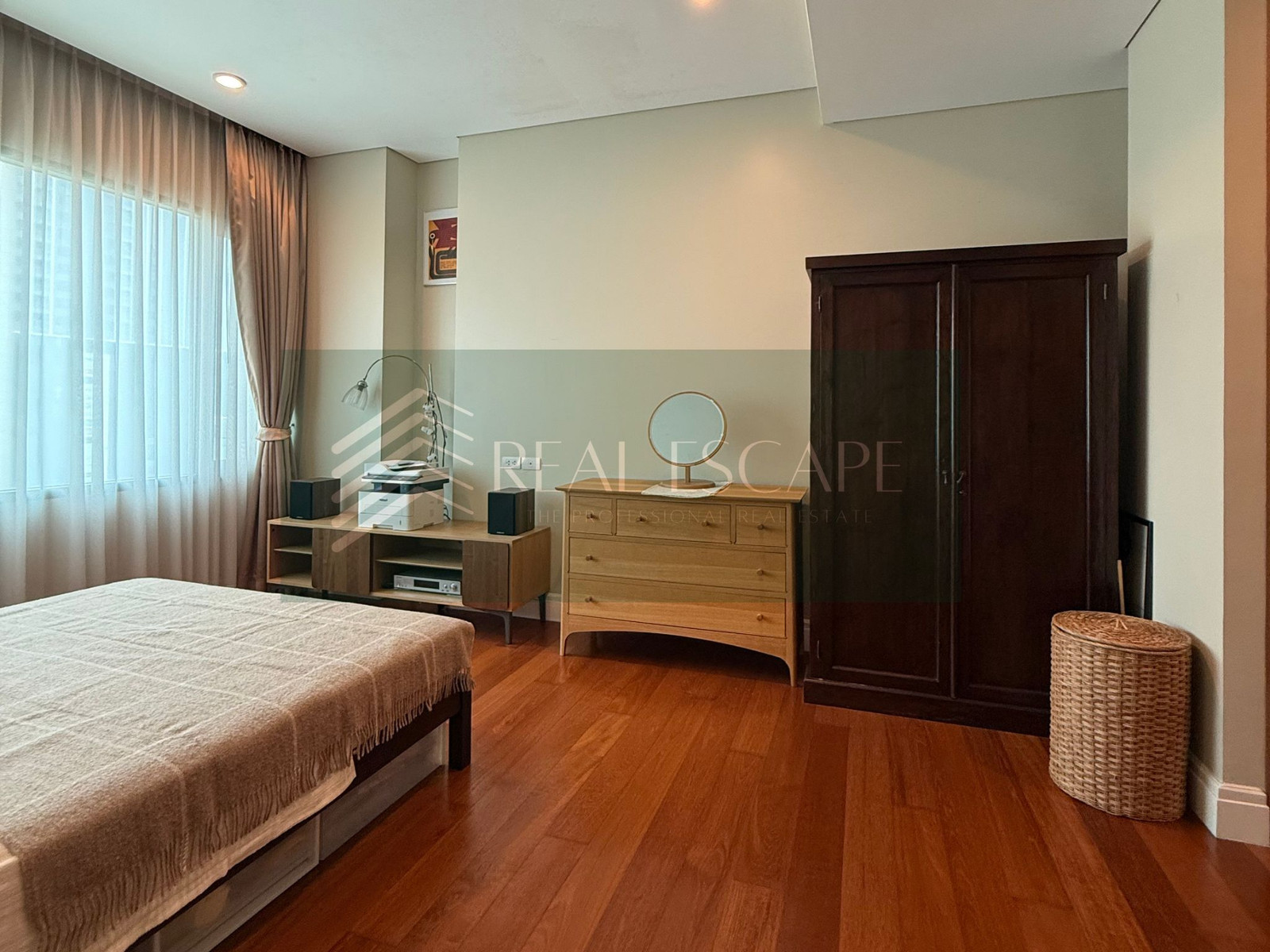 🔥SALE🔥 Bright Sukhumvit 24 - ห้องใหญ่ มู้ดละมุนสไตล์โฮมมี่ อบอุ่น เหมือนอยู่บ้านใจกลางเมือง – รูปที่ 4