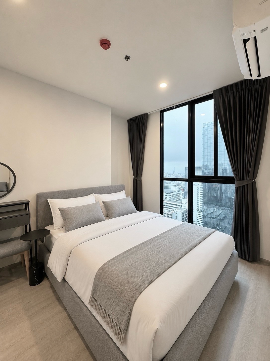 🏢 Nue District R9 👫 ห้องมุม วิวดี✨
🌿 ใช้ชีวิตครบทุกวันในโครงการเดียว | 🏊 Sky Pool • 💻 Co-working • 🧘 Pilates | 🚆 เดินถึง MRT 🏢 Nue District R9 👫 ห้องมุม วิวดี✨
🌿 ใช้ชีวิตครบทุกวันในโครงการเดียว | 🏊 Sky Pool • 💻 Co-working • 🧘 Pilates | 🚆 เดินถึง MRT