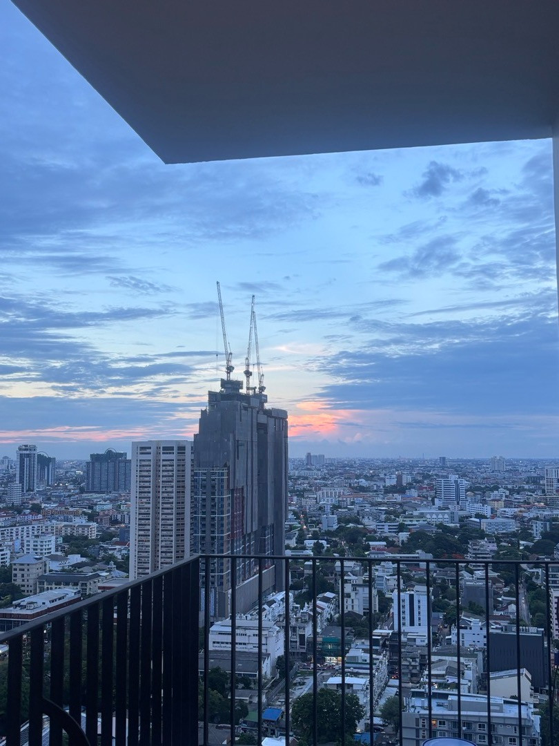 🏙️ The ICON III Thonglor ไอคอน 3 ทองหล่อ ￼✨ A rare spacious residence in the hear – รูปที่ 3