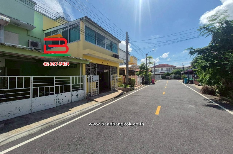 ทาวน์เฮาส์ 2 ชั้น เนื้อที่ 18 ตร.ว. หมู่บ้านบัวทอง (ซอย 17/2/3), ใกล้สถานีรถไฟฟ้า MRT คลองบางไผ่ ถนนกาญจนาภิเษก ตำบลบางรักพัฒนา อำเภอบางบัวทอง นนทบุรี – รูปที่ 2