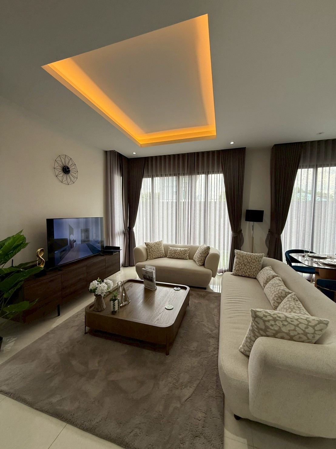 M1747 For rent, 3-story detached house, Feel Town, Lat Phrao 101. M1747 For rent, 3-story detached house, Feel Town, Lat Phrao 101.