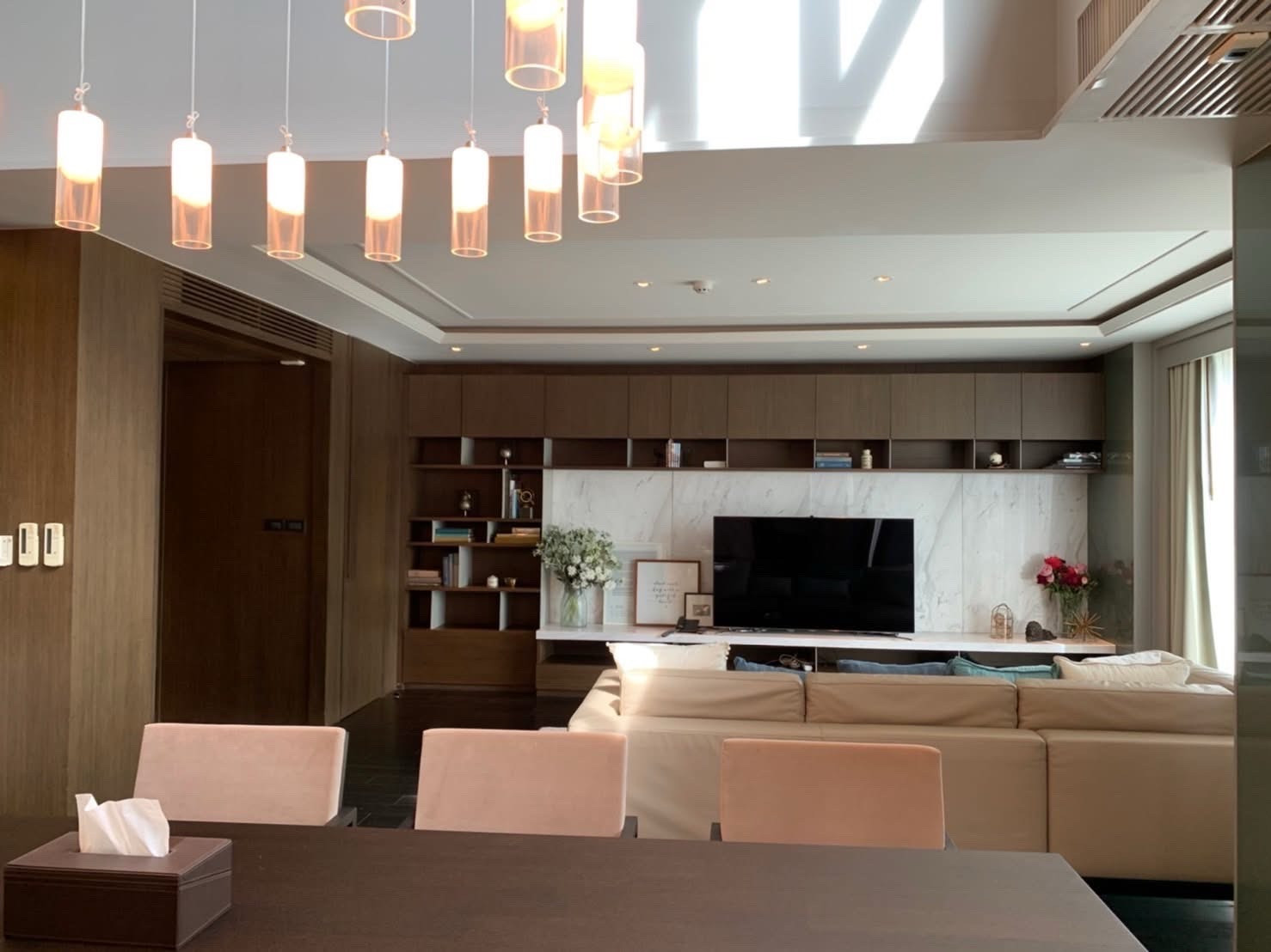 เดอะเครสท์ สุขุมวิท 24 (BTS พร้อมพงษ์)
ขนาด 3 ห้องนอน 3 ห้องน้ำ Duplex + 1 ห้องแม่บ้าน Welcome co-agency 

 – รูปที่ 4