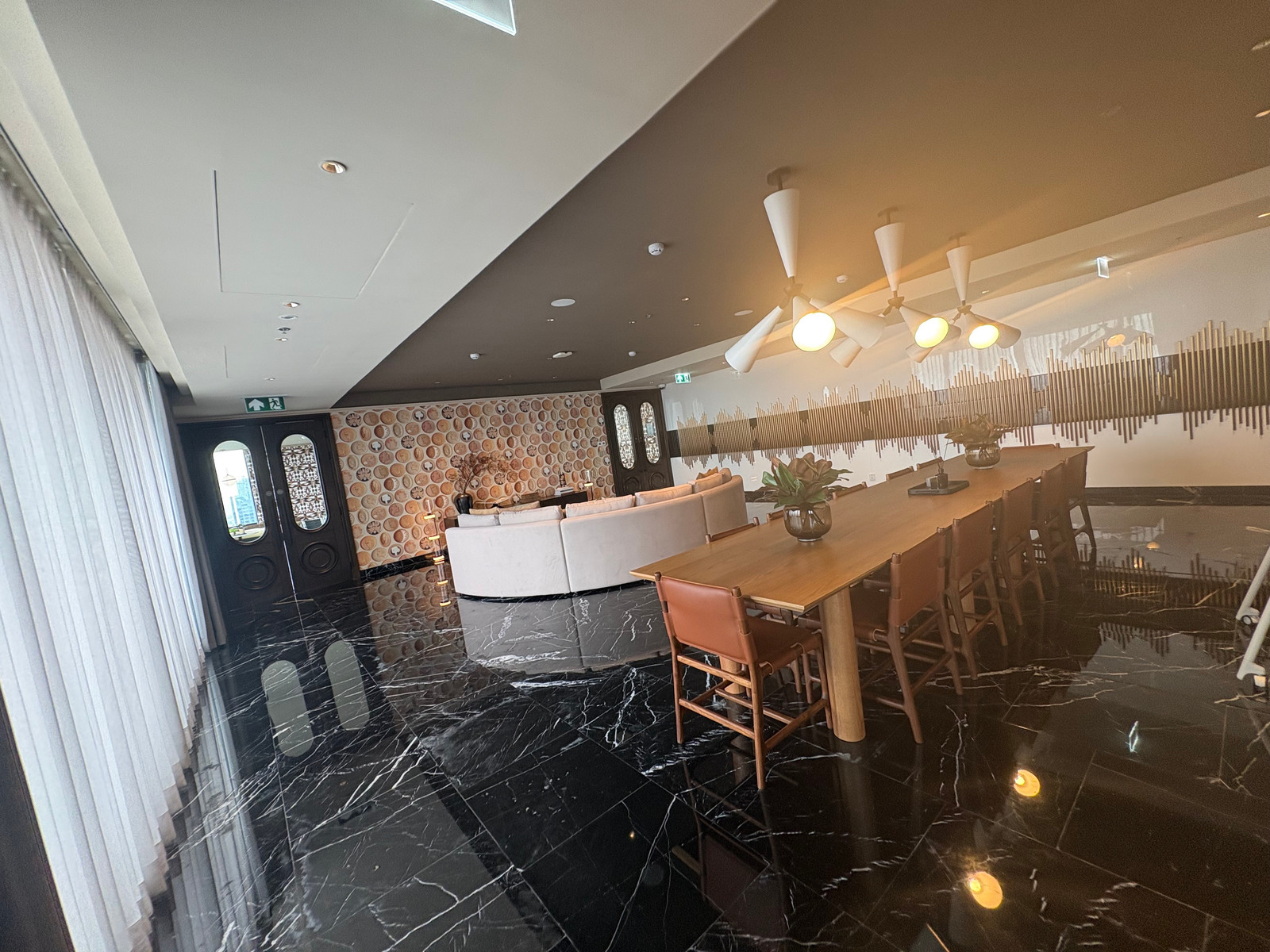 Noble Form Thonglor – Luxury High-Rise Condominium in the Heart of Thonglor 全新 Noble Form Thonglor 豪华高层公寓，位于通罗核心地段 – รูปที่ 2