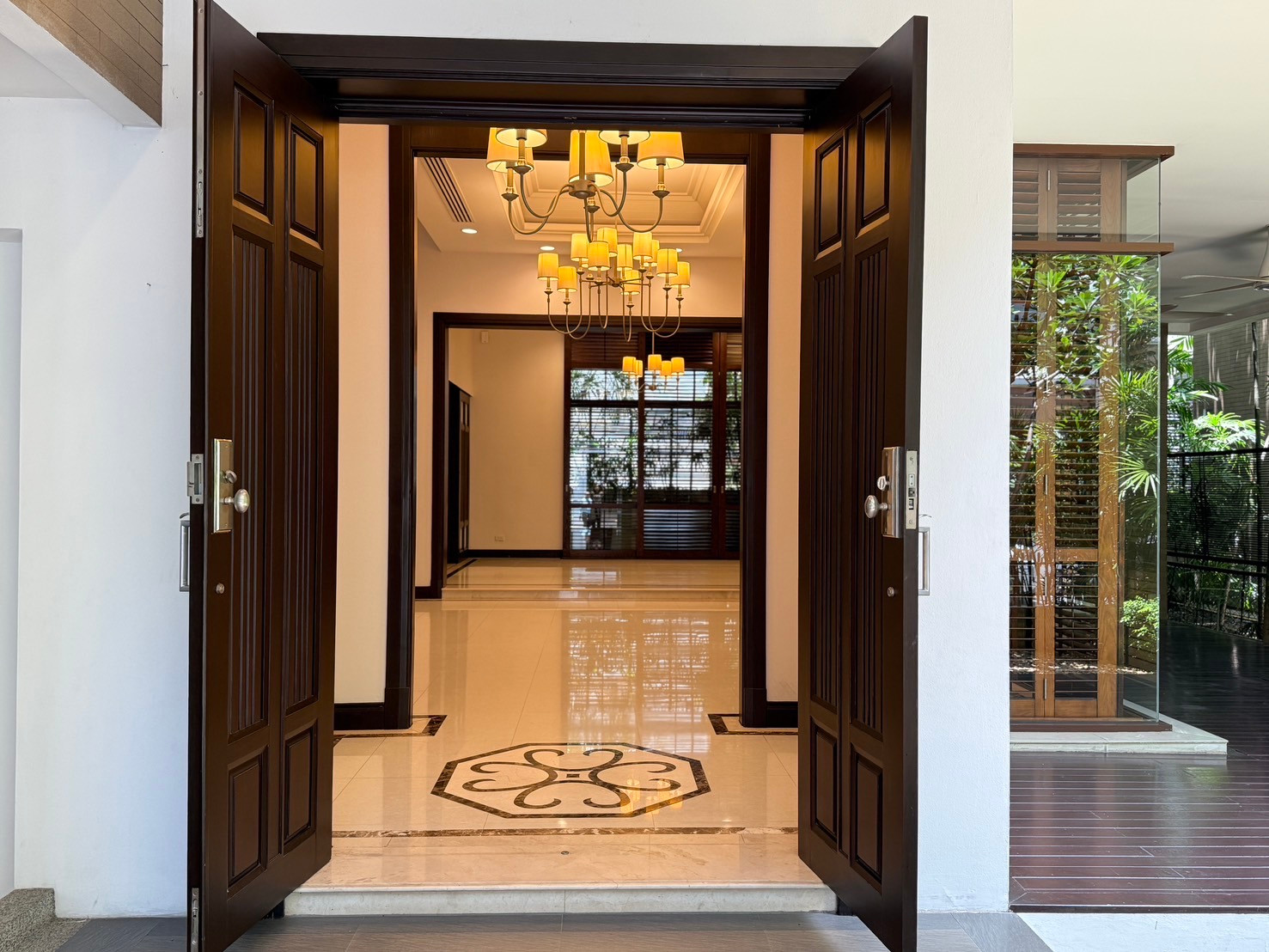  4 Bed • 675 Sq.m.  🏊 Private Pool & Jacuzzi  💰 280K–350K / Month – รูปที่ 3