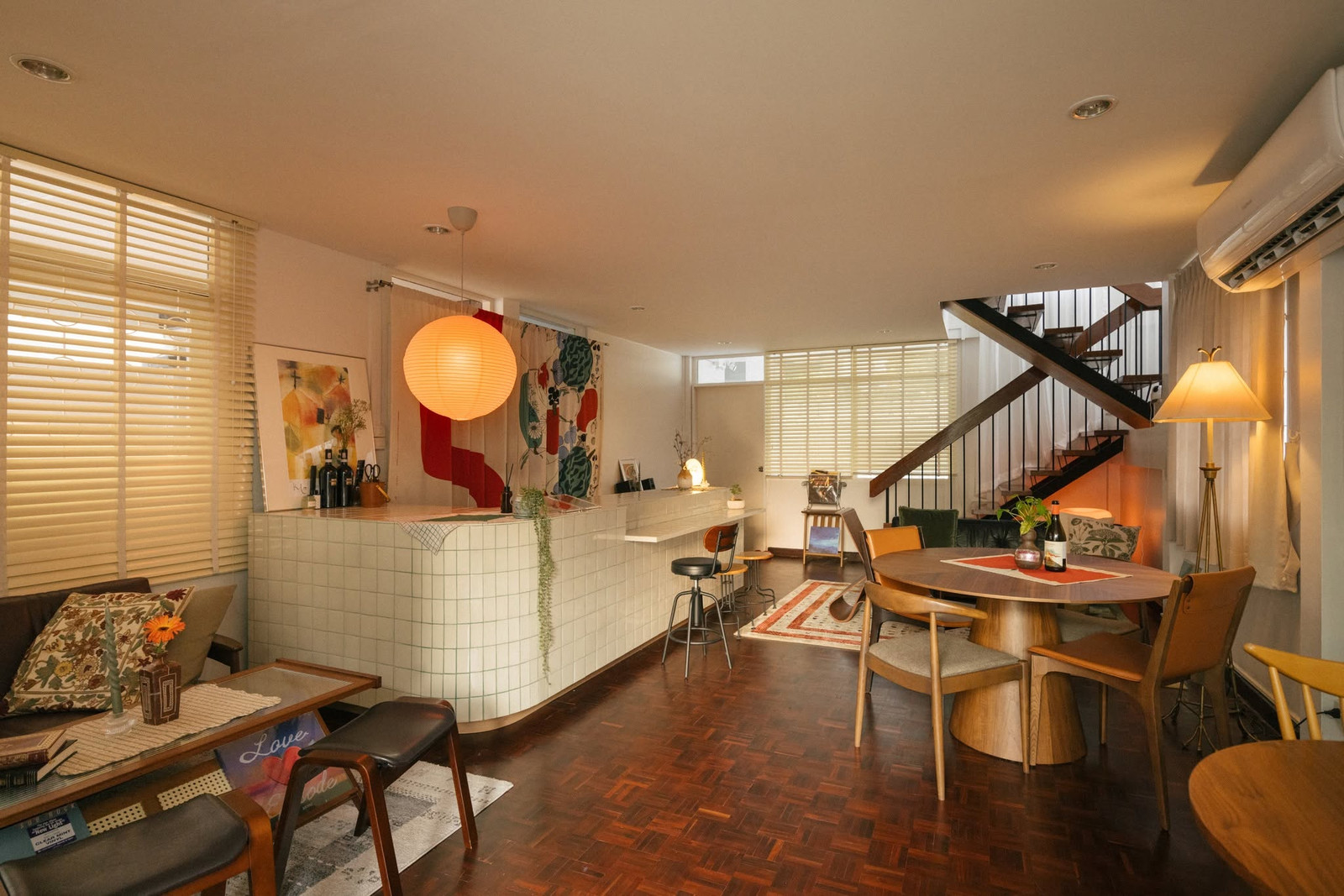 เซ๊งบ้านเดี่ยว 2 ชั้น Mid-Century ในเอกมัย เหมาะทำไวน์บาร์และสตูดิโอ – รูปที่ 2