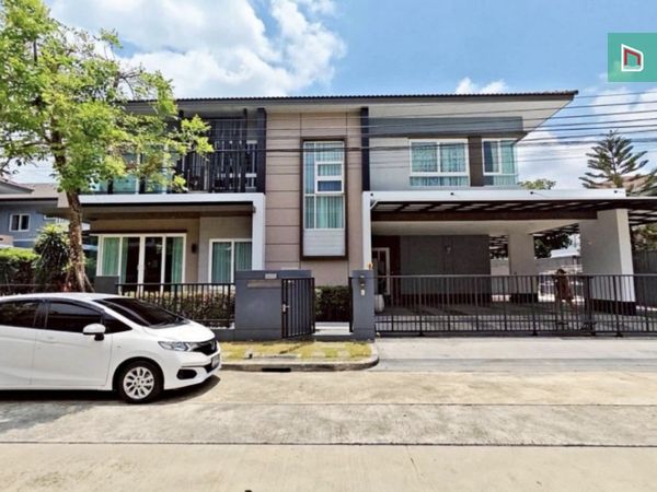 Luxury detached house, Laddarom Bangna Km. 7, 101 sq m., 4 bedrooms, 5 bathrooms, 30 million, quiet and private. Fully furnished, ready to move in There is a swimming pool and fitness center. Near Mega Bangna and international school.