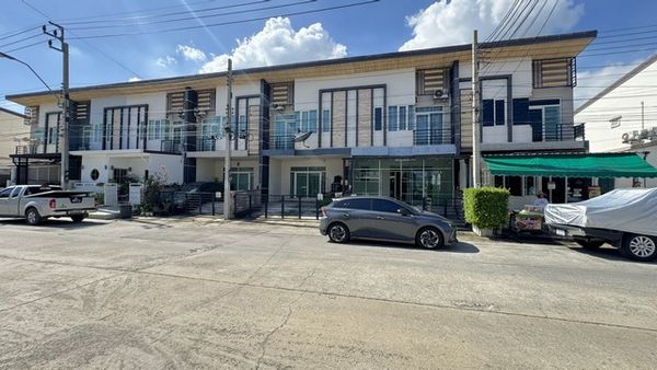 Townhome for sale, 3 bedrooms, Gusto Bangna-Suvarnabhumi. Near the motorway