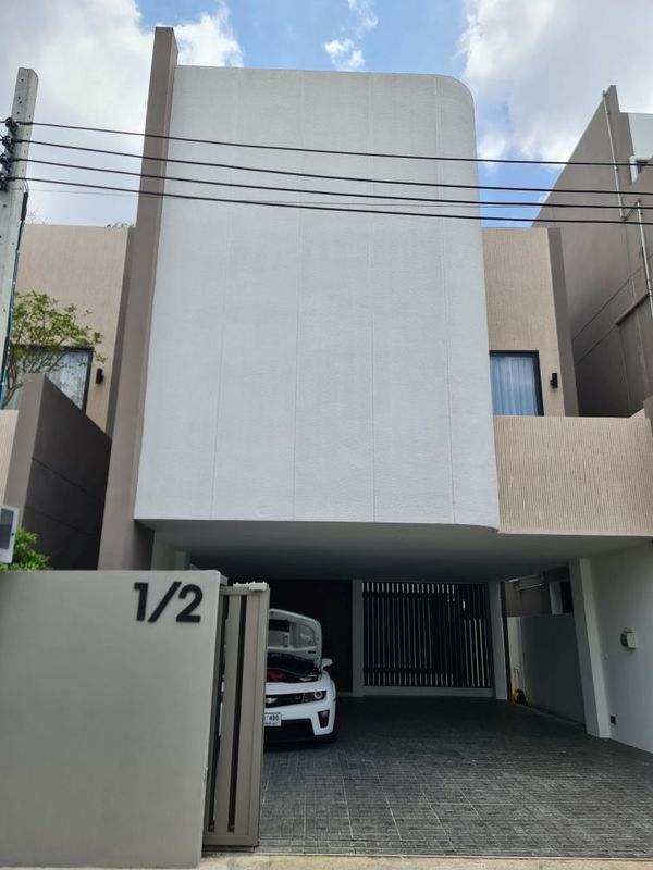 3-story detached house for sale, Windyard Bangna project, good location, convenient travel, near Mega Bangna.