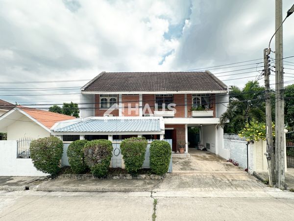 🚨 Meet family needs! Single house near the BTS There is a ground floor bedroom + shady garden 🔥 Single house for sale, Soi Thesaban Songkhro 2 🔥 House Soi ThesabanSongkhro 2 / 4 bedrooms #HPCC063