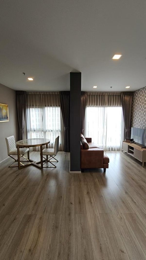 🐾 Metris Ladprao 🌃 Pet Friendly 🐶🐱
2 Bed  61 ตร.ม. 💰 8,500,000 บาท
พื้นที่ใช้สอยลงตัว พร้อมระเบียงขนาดใหญ่ 
☎️ Phat 064-642-8664