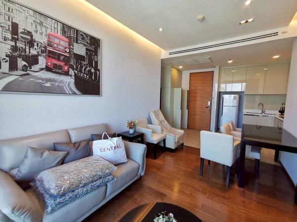 For Rent | The Address 28 Sukhumvit ✨
just steps from BTS Phrom Phong.
