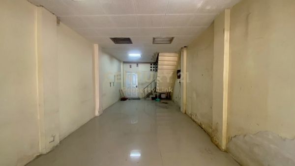 Spacious 280 sqm Building for Rent on Charoen Krung Rd near BTS No.62-CB-69009