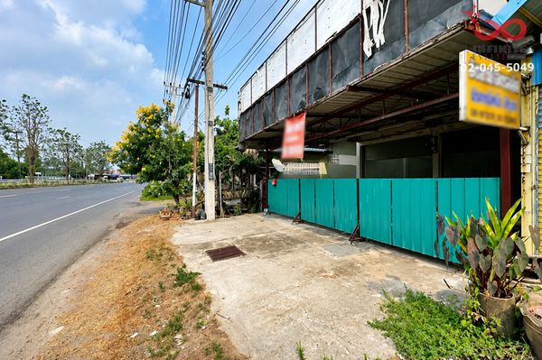 Commercial building for sale, 2 units, 2.5 floors, 54.7 sq m, Suwannason Road, Khok Mai Lai Subdistrict, Prachinburi.
