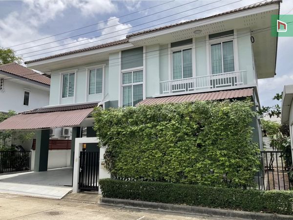 Single house for sale Krong Thong Tropical Village, 58.5 sq m, 3 bedrooms, 3 bathrooms, 6.5 million, newly renovated, with insulation. There is a swimming pool, fitness center, and 24-hour security. Near Suan Luang Rama 9 and Seacon Square.