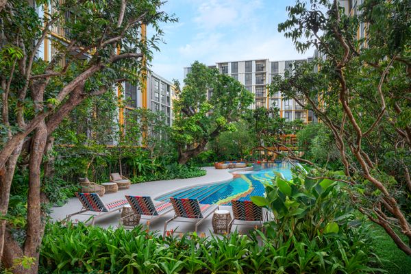 For sale: THE BASE Rise Phuket, The Base Rise Phuket, Low Rise condo in the heart of Phuket city, convenient, only 2 minutes from Central Phuket.