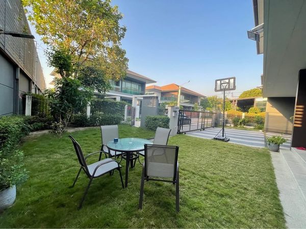 LTH15863 - Luxury House for Sale Krungthep Kreetha | Setthasiri Krungthep Kreetha 1 | 35 MB | Luxury house for sale Krungthep Kreetha near Brighton College.