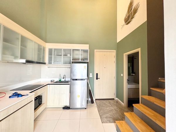 🐾 MARU Ekkamai 🐶🐱 คอนโด Pet Friendly ใจกลางเอกมัย 1 Bed Duplex 
45 ตร.ม.💰 ขาย 11,000,000 บาท
💵 ติดผู้เช่า ค่าเช่า 40,000 บาท/เดือน
📅 สัญญาเช่าถึงกลางปี 2027
☎️Phat 064-642-8664