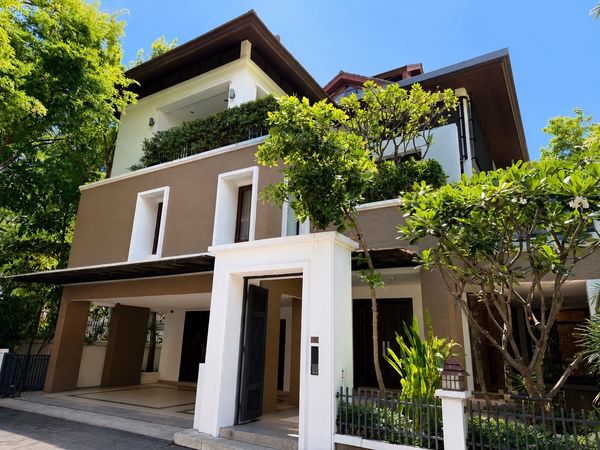 4 Bed • 675 Sq.m.  🏊 Private Pool & Jacuzzi 💰 280K–350K / Month