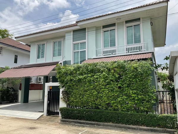 🔥House with land for sale Krong Thong Tropical Village, Chaloem Phrakiat Prawet, behind the house next to the canal. Good location next to the main road ✅Instant discount 3 hundred thousand baht.