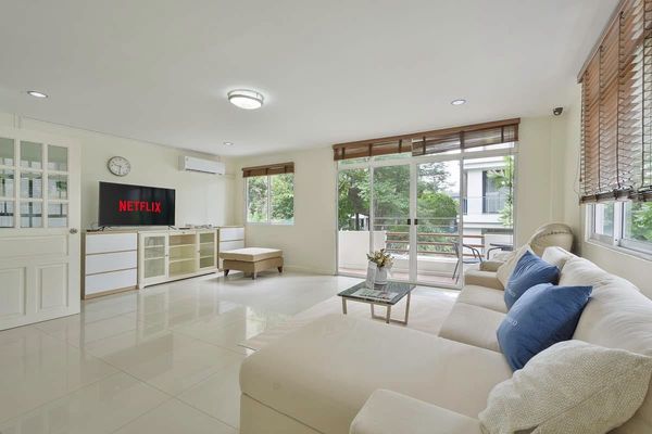 House for rent in Sukhumvit 31 for rent 380 sqw 5beds 5baths 120,000 per month