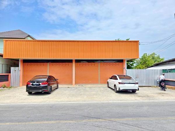 Warehouse 1280sq.m. Lotus ThungSiew office for rent 1 bed 2 bath on approximately 320 sq.wa.