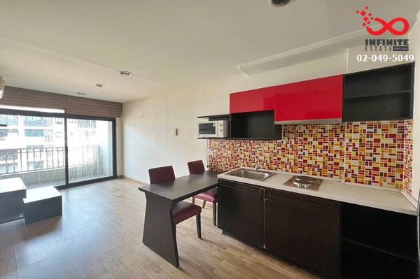Condo for sale, Baan Navatara Kaset-Nawamin, 37 sq m., 7th floor, Prasertmanukit 33, swimming pool view. Complete with furniture and electrical appliances