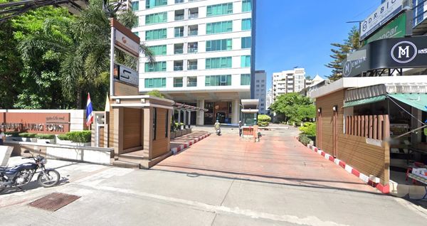 ✨ For Sale : Sukhumvit Living Town  Condo ✨  💰 Only 6,900,000  THB