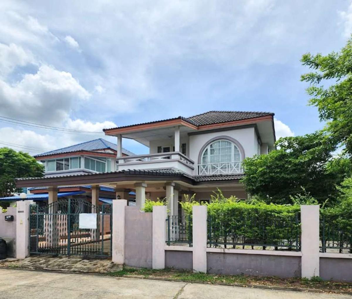Baan Parichard 345 Baangkoowat / 3 Bedrooms (FOR SALE) EARK053