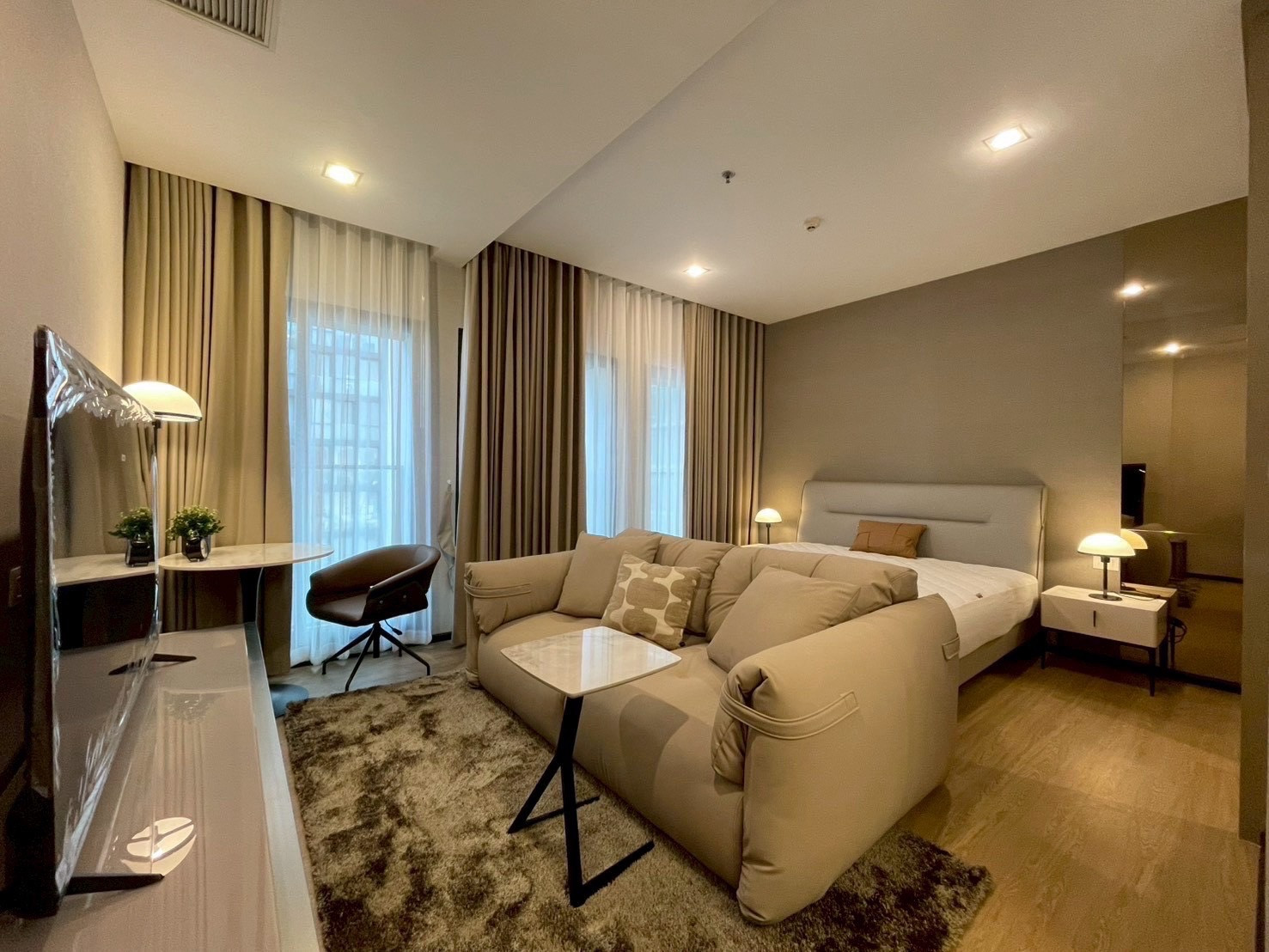 ขาย Noble Ploenchit ห้องใหญ่ วิวสวย ใจกลางเมือง ขาย Noble Ploenchit ห้องใหญ่ วิวสวย ใจกลางเมือง