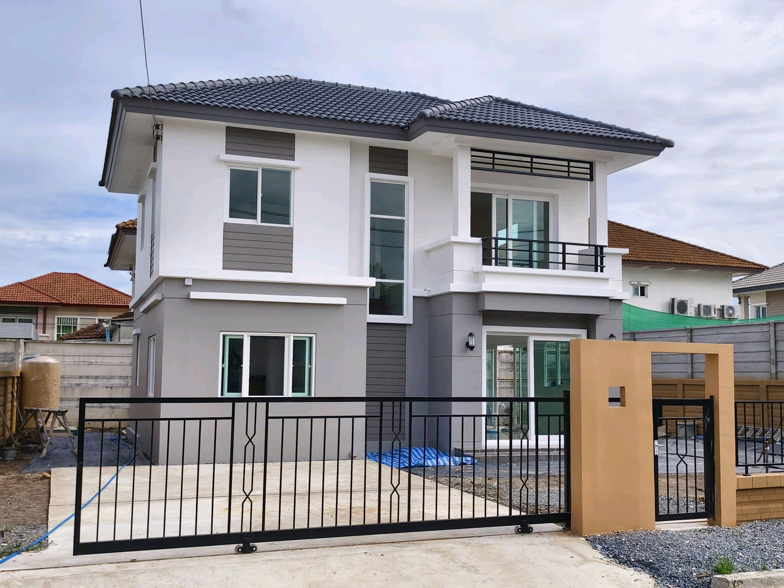 🚀 บ้านสวยอยู่สบายทำการค้าได้ “ทำเลดีที่สุดในโครงการ” ถนนมาเจริญ ต่อเติมได้และไม่ต้องจ่ายค่าส่วนกลางตลอดชีพ! – รูปที่ 3